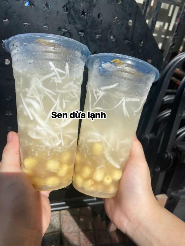 Dừa sen-duoc-ban-tai-Bếp Mẹ Mỡ - Sỉ lẻ đồ ăn