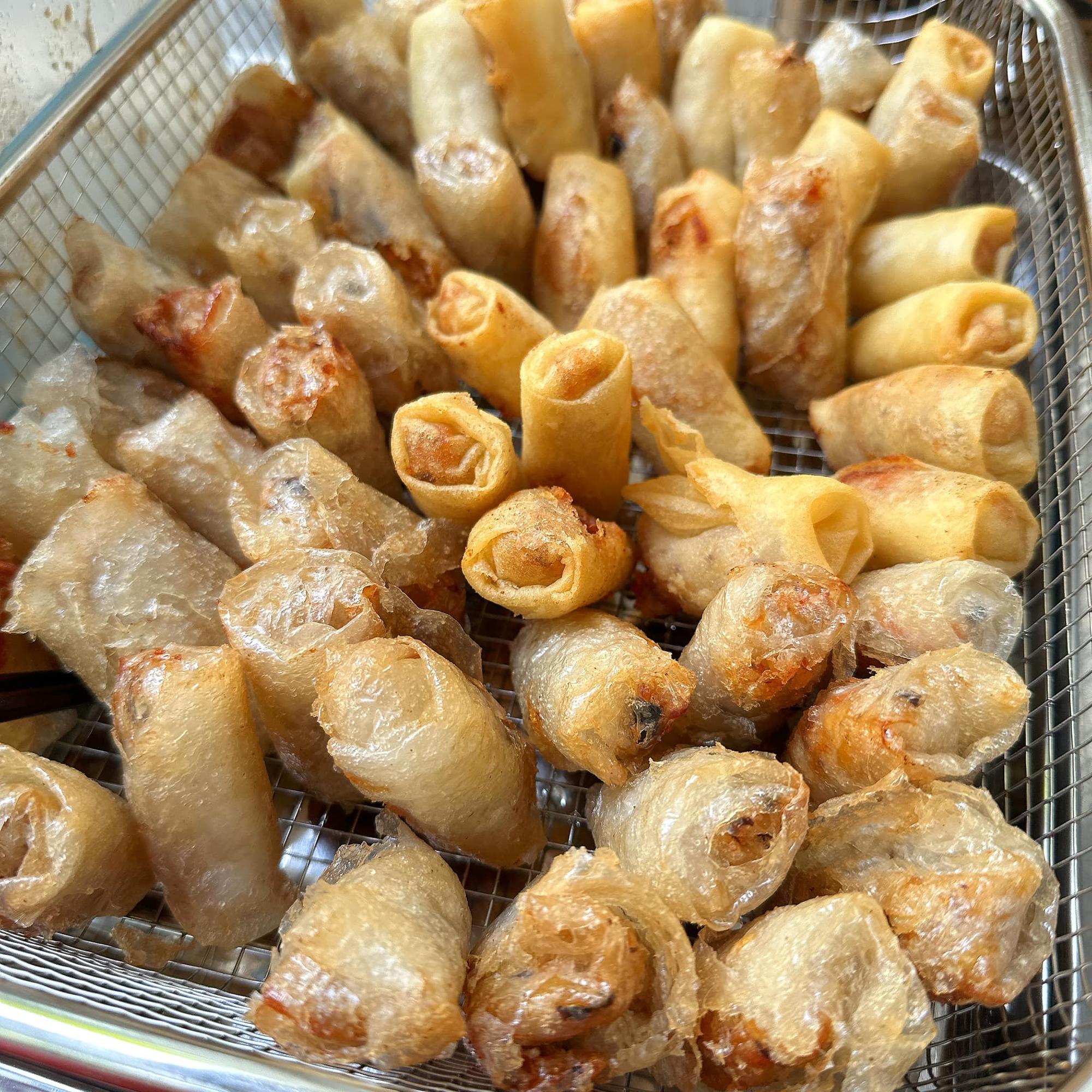 Chả giò (1c)-duoc-ban-tai-TIỆM NHỎ