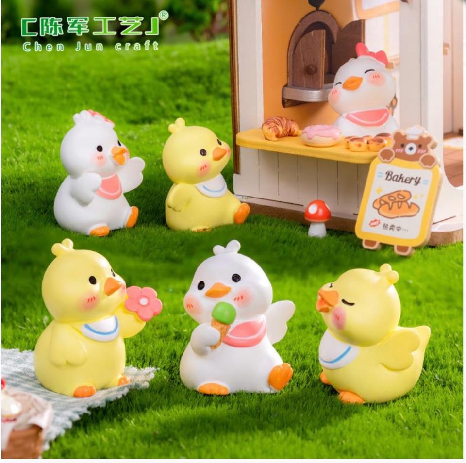 Vịt con 2 màu-duoc-ban-tai-Zerõ Garden - Sống Xanh Sống An Lành
