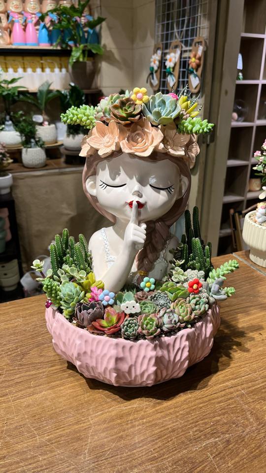 Sen đá Cô gái-duoc-ban-tai-Zerõ Garden - Sống Xanh Sống An Lành