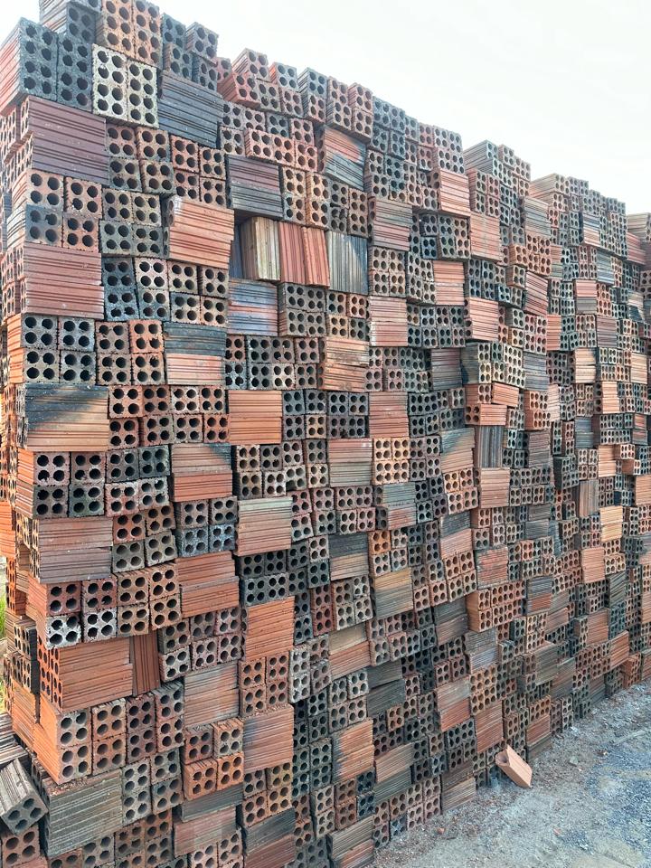 Gạch ống cháy-duoc-ban-tai-VLXD THÀNH DANH