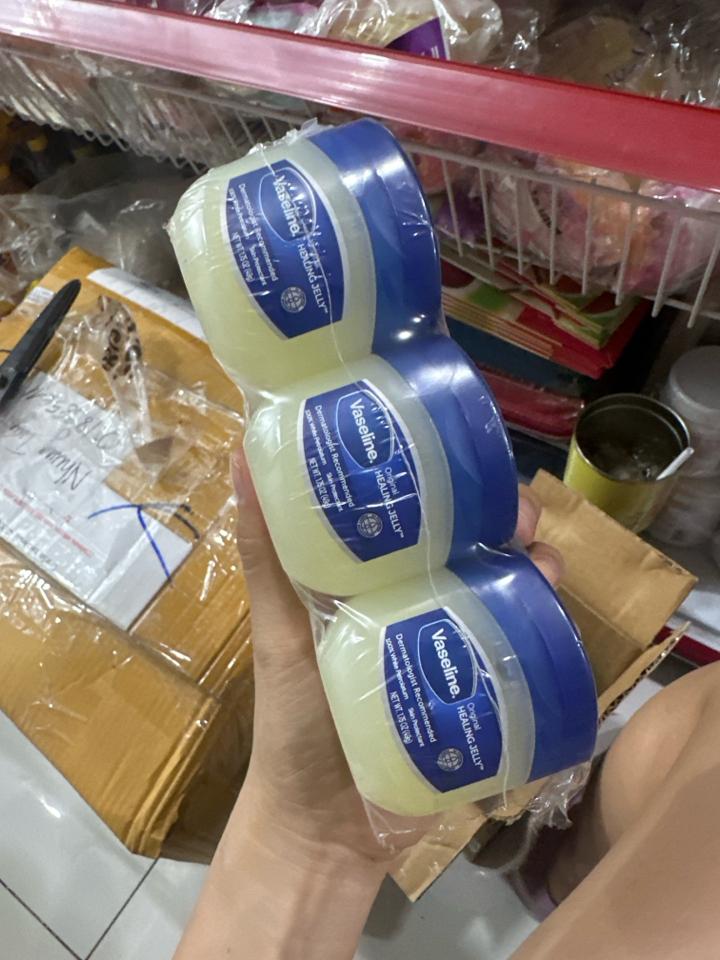 Vaseline môi -duoc-ban-tai-Tạp Hoá Thái Lan