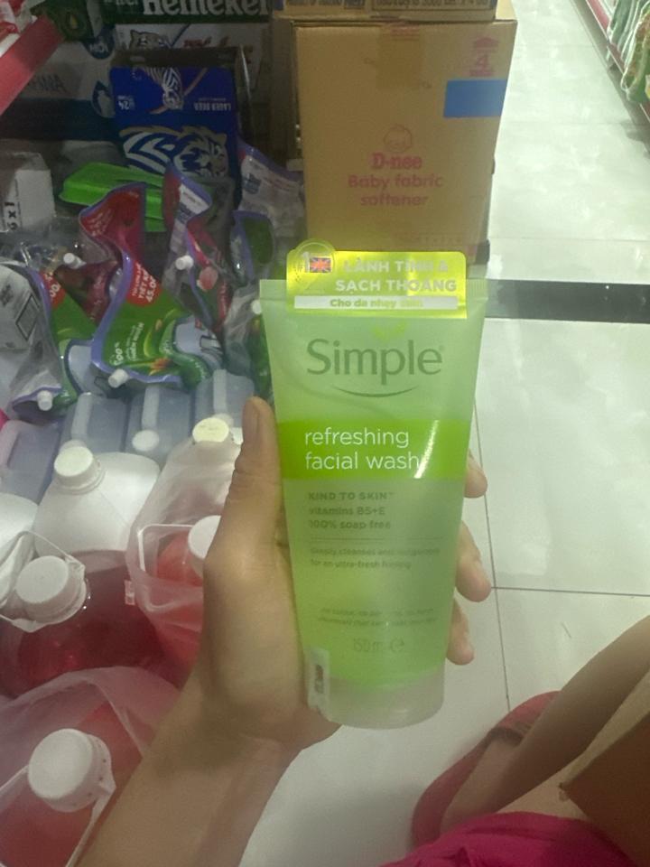 Sữa rửa mặt simple lá-duoc-ban-tai-Tạp Hoá Thái Lan