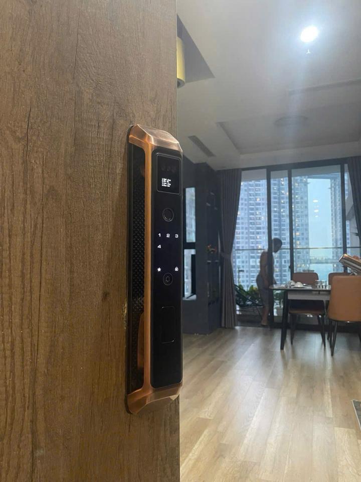 Khoá thông minh akira-H21-duoc-ban-tai-SHOWROOM KHOÁ CỬA LỘC PHÁT