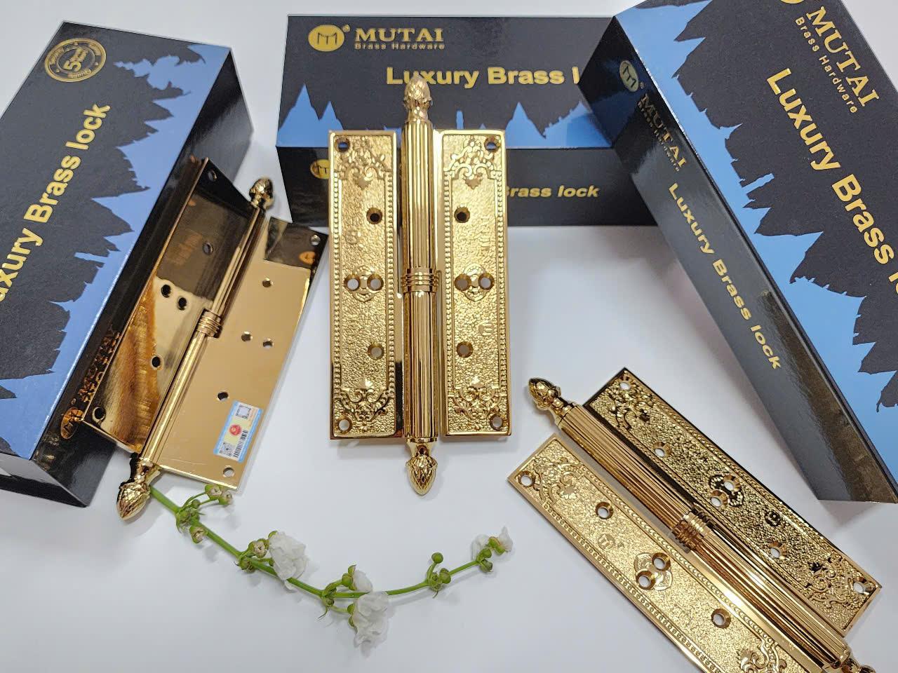 BẢN LỀ MUTAI 13CM PHẢI PVD -duoc-ban-tai-SHOWROOM KHOÁ CỬA LỘC PHÁT