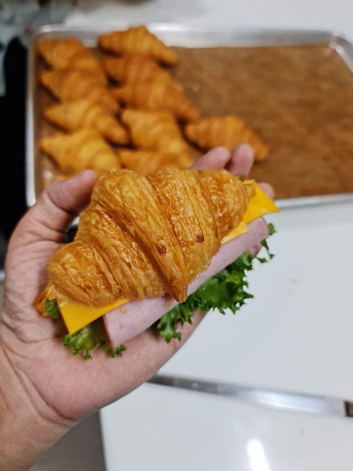 Croissant HAM&CHEESE-duoc-ban-tai-C3.KITCHEN ( oder lẻ)