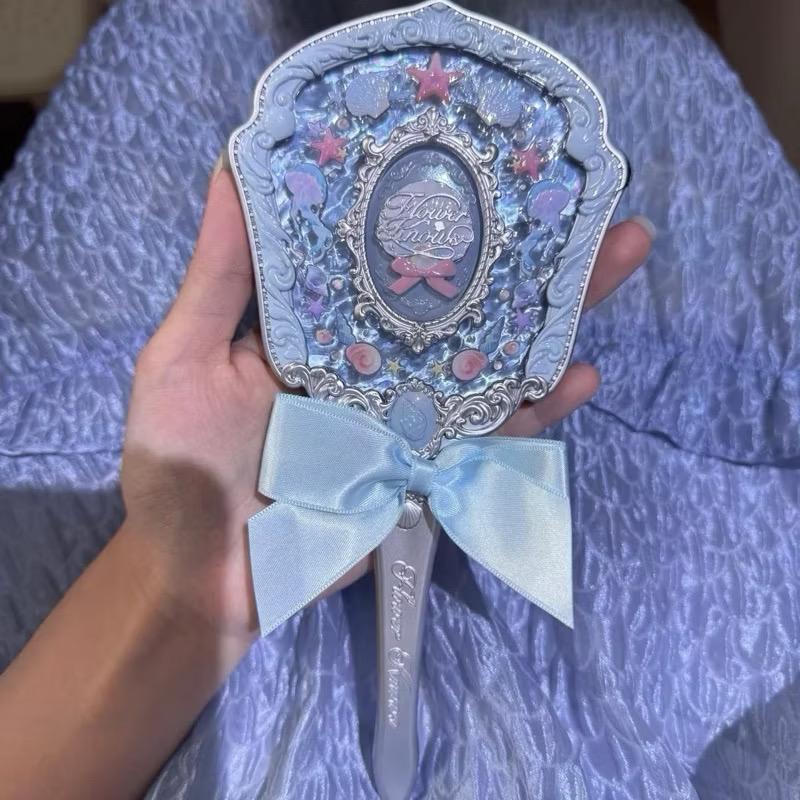 Gương Sò xanh-duoc-ban-tai-Buôn làng Hoa Biết