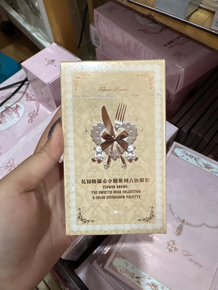 Mắt Gấu 01-duoc-ban-tai-Buôn làng Hoa Biết