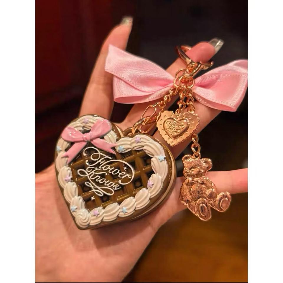 Móc khoá Gấu nâu-duoc-ban-tai-Buôn làng Hoa Biết