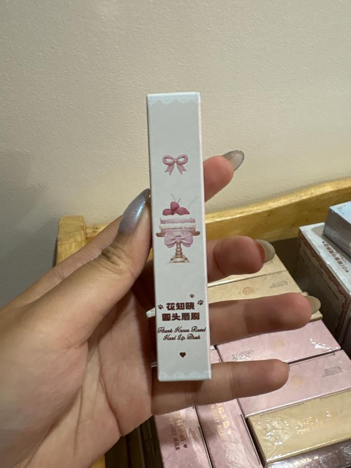 Cọ môi-duoc-ban-tai-Buôn làng Hoa Biết