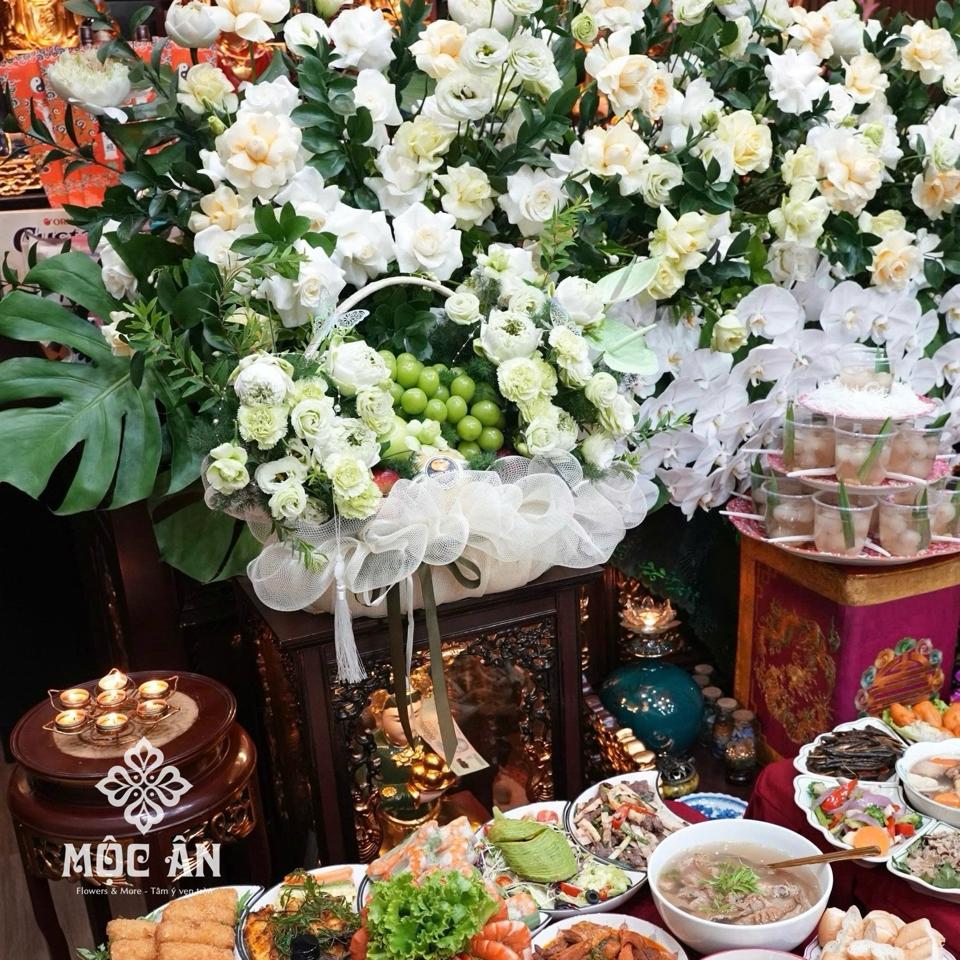 Giỏ Hoa Quả Xanh Trắng Nho Táo Lê-duoc-ban-tai-HOA LỄ MỘC ÂN