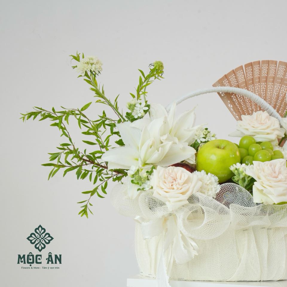 Giỏ Hoa Quả Tông Trắng Nho Táo-duoc-ban-tai-HOA LỄ MỘC ÂN