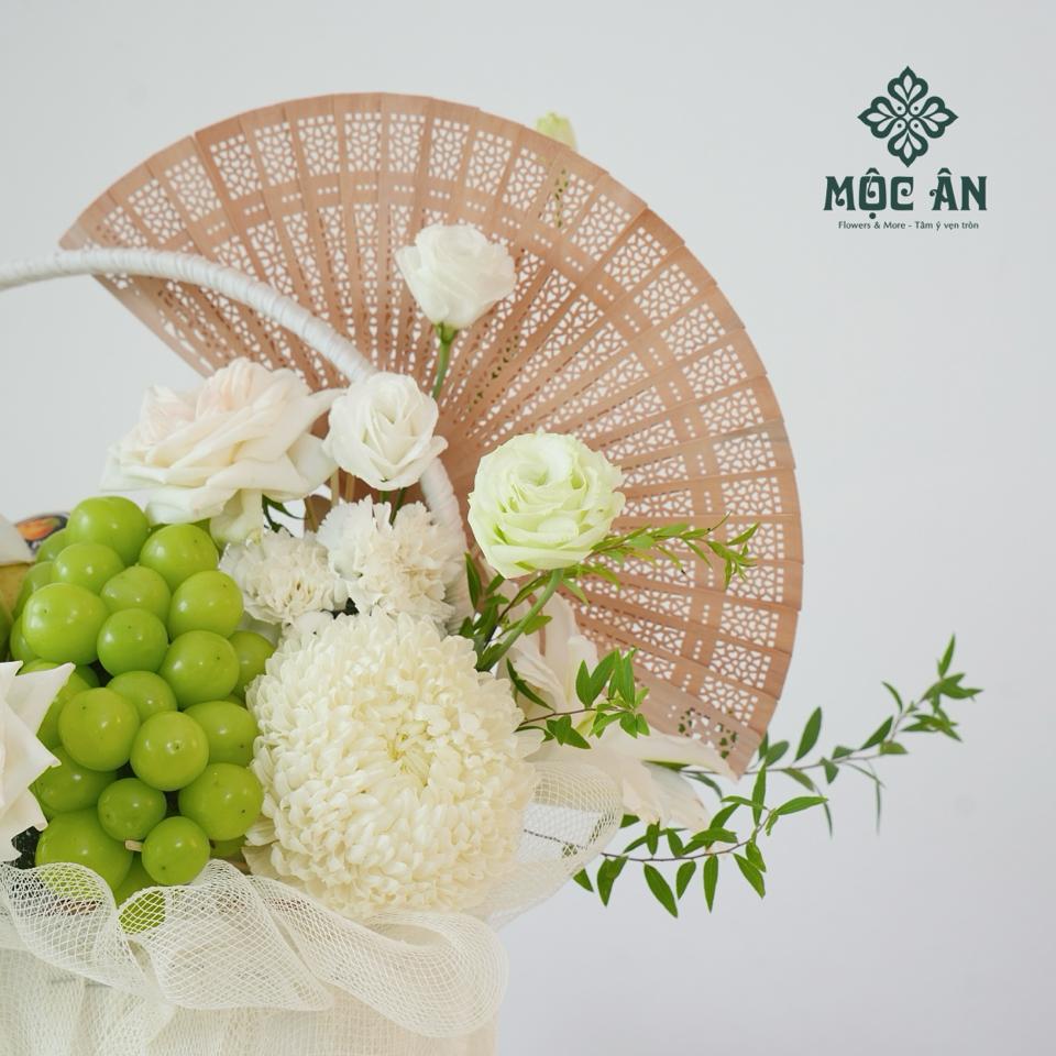 Giỏ Hoa Quả Tông Trắng Nho Táo-duoc-ban-tai-HOA LỄ MỘC ÂN