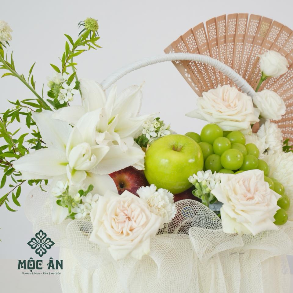 Giỏ Hoa Quả Tông Trắng Nho Táo-duoc-ban-tai-HOA LỄ MỘC ÂN