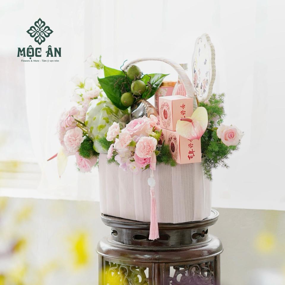 Giỏ Hoa Quả Tông Hồng Rượu Bánh Nho Táo Cherry Cau Trầu-duoc-ban-tai-HOA LỄ MỘC ÂN