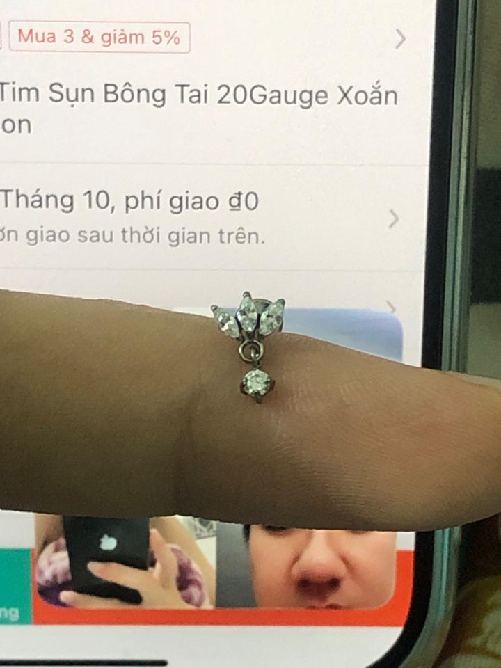 Khuyên titan g23 3 đá treo đá-duoc-ban-tai-BO Xỏ Khuyên