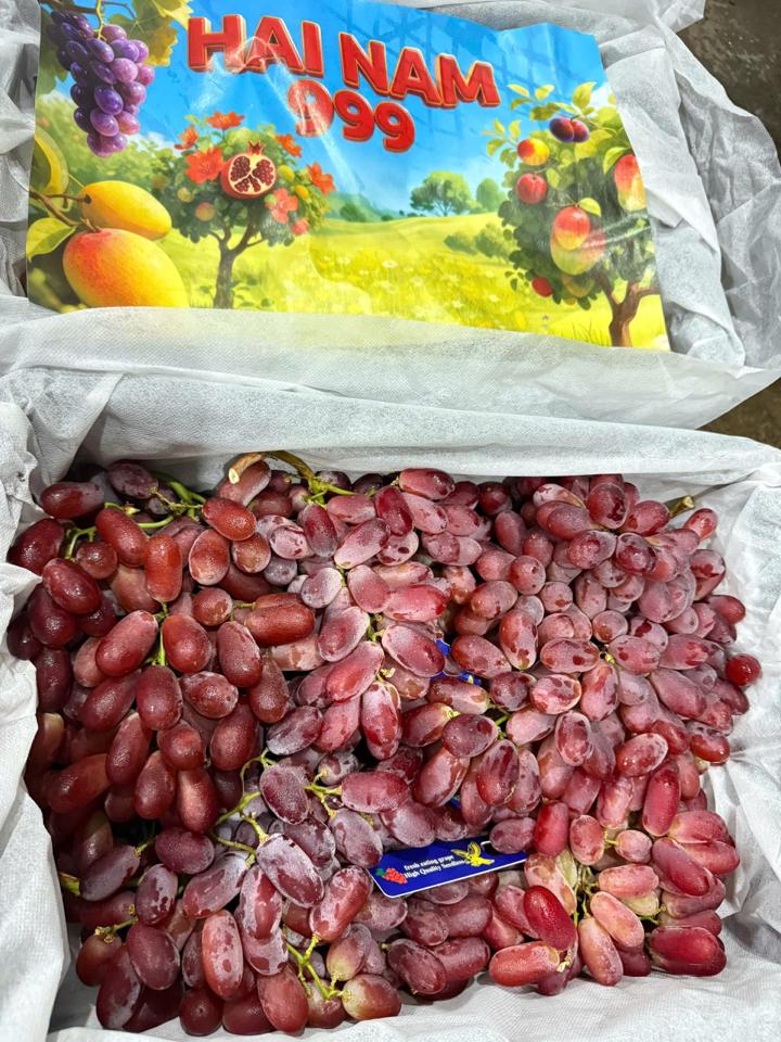 Nho Đỏ không hạt / hộp -duoc-ban-tai-Siêu Thị Mini - Gia Đình Food