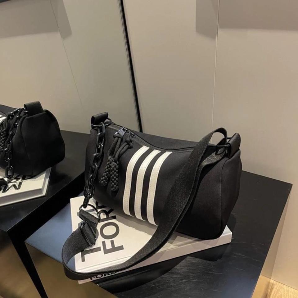 Túi vạch đen-duoc-ban-tai-Shop Hoàng Huyền