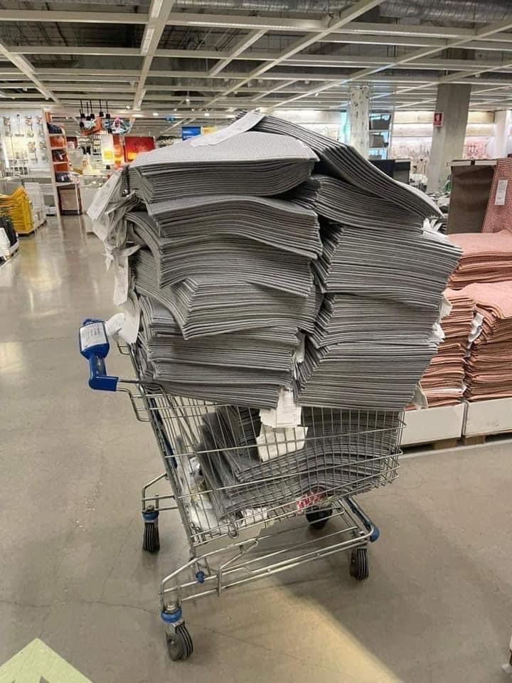 Thảm Ikea-duoc-ban-tai-Shop Hoàng Huyền