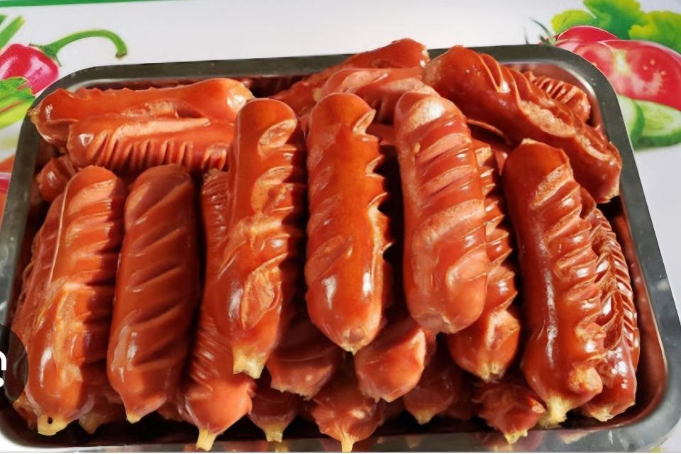Xúc xích-duoc-ban-tai-Cty TNHH TM TP HOÀNG HẢI.MST: 0315783523. Mail: thucphamhoanghai1976kk@gmail.com