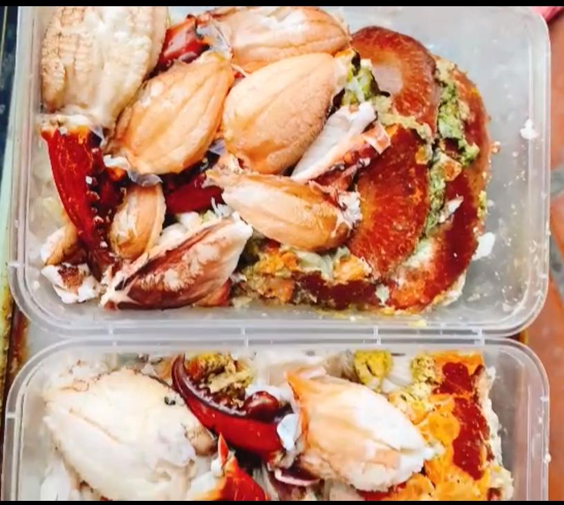 Thịt Cua-duoc-ban-tai-Hải Sản Trâm Nguyễn