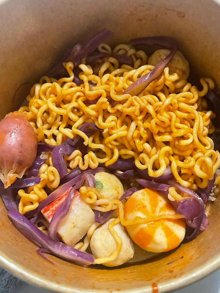 Mì cay trộn -duoc-ban-tai-Ngân Lê