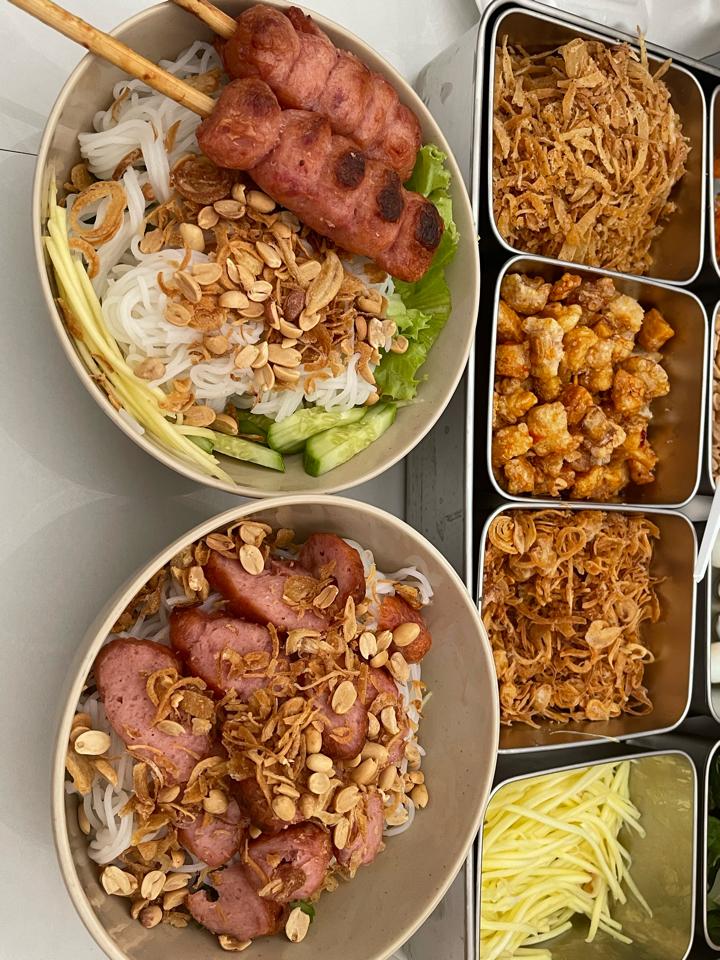 Bún nem nướng-duoc-ban-tai-Ngân Lê