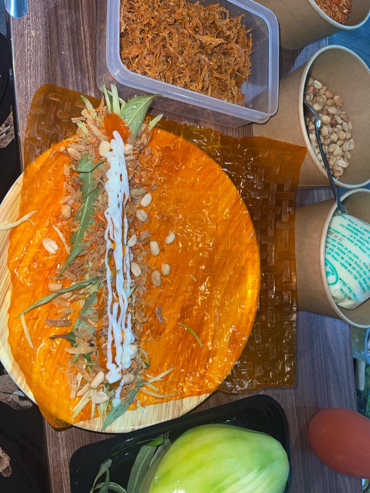 Bánh tráng cuộn nơ -duoc-ban-tai-Ngân Lê