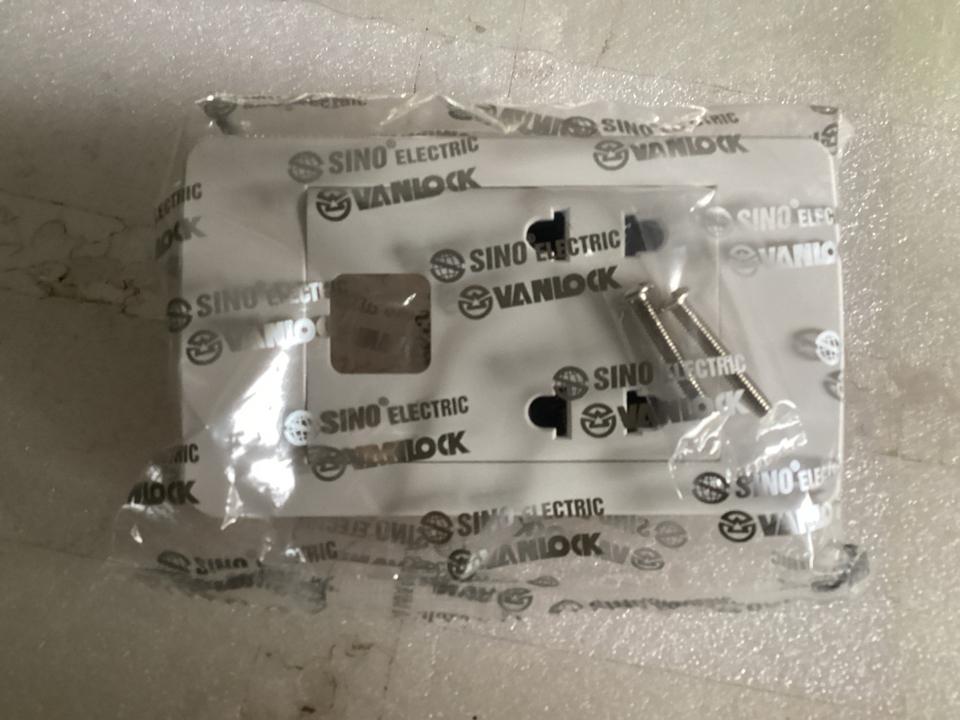 Mặt 2 ổ 1ct sino (18a)-duoc-ban-tai-Điện Nước Ngọc Bình