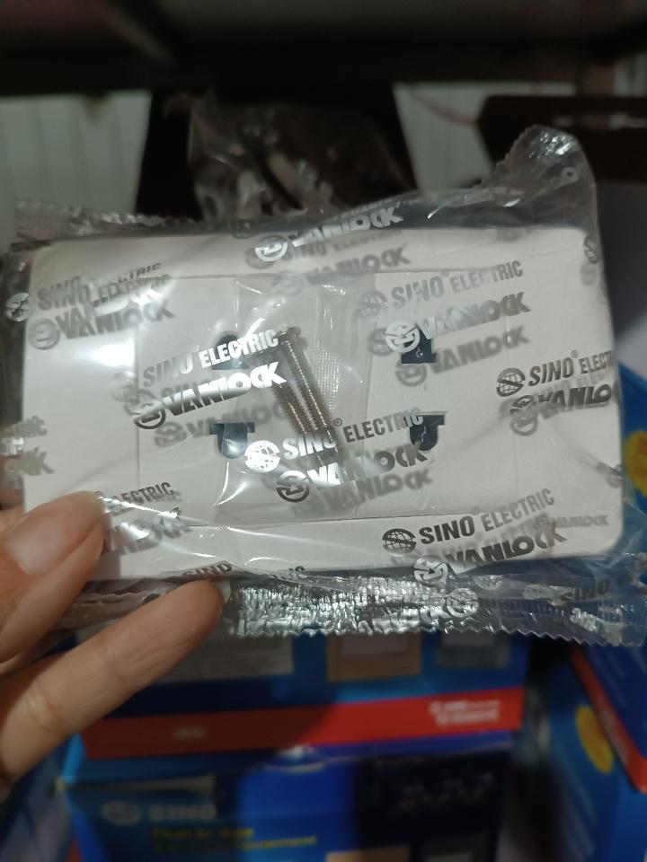 Mặt 2 ổ sino (18A)-duoc-ban-tai-Điện Nước Ngọc Bình