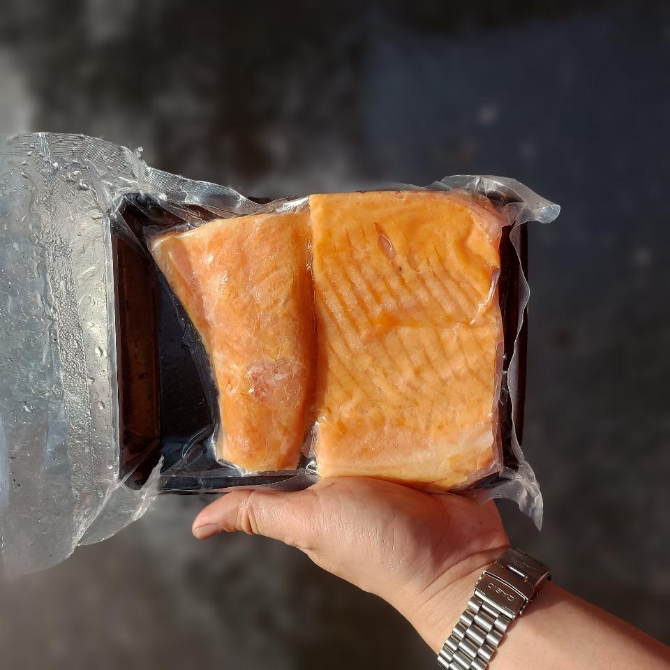 Cá hồi phi lê-duoc-ban-tai-LONG BẢO AN FOOD CO.,LTD