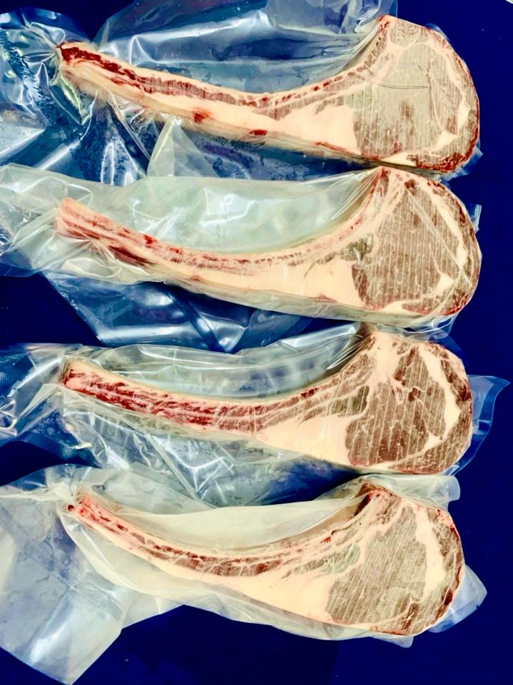Tomahawk Bò Wagyu Mỹ-duoc-ban-tai-4SFoodshop - Thực Phẩm Cao Cấp