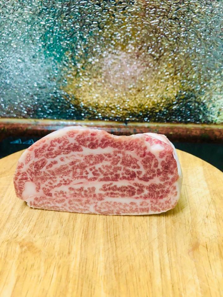 Thịt Heo Iberico-duoc-ban-tai-4SFoodshop - Thực Phẩm Cao Cấp