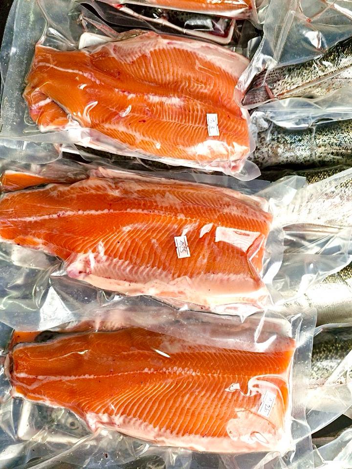 Cá hồi Sapa tươi -duoc-ban-tai-4SFoodshop - Thực Phẩm Cao Cấp