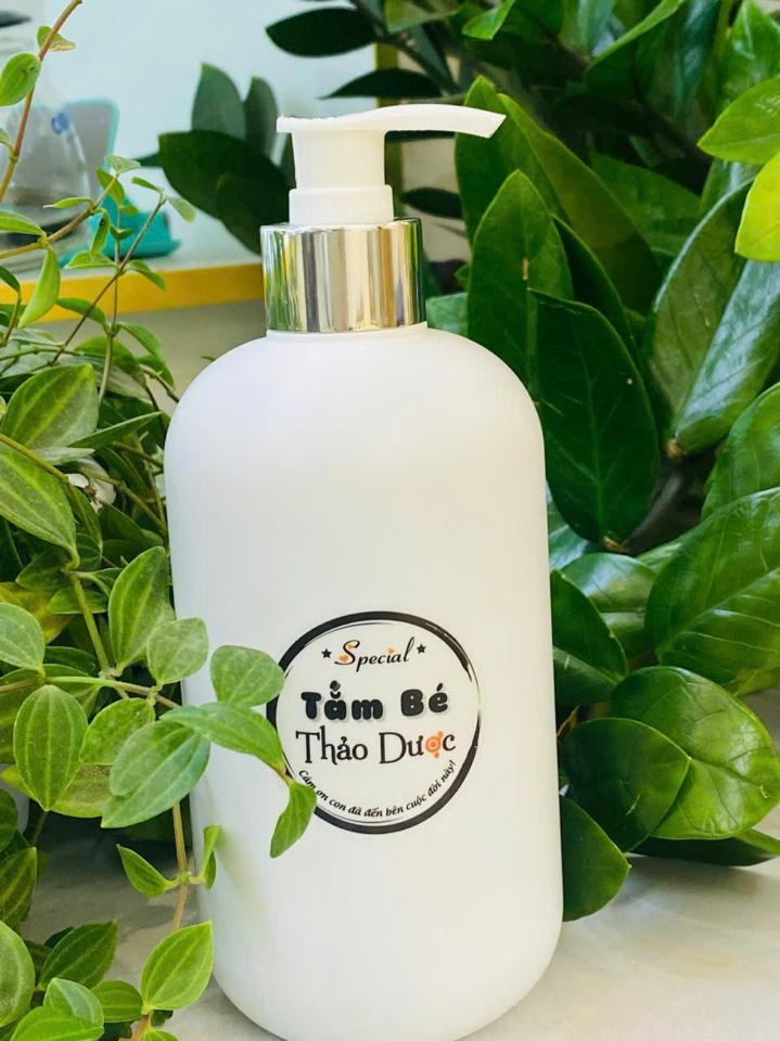 Tắm bé - Thảo dược thuần chay Special (chai 500ml)-duoc-ban-tai-Siêu thị Special