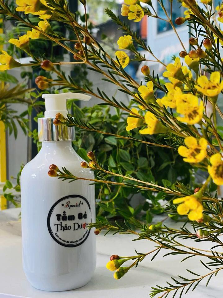 Tắm bé - Thảo dược thuần chay Special (chai 500ml)-duoc-ban-tai-Siêu thị Special