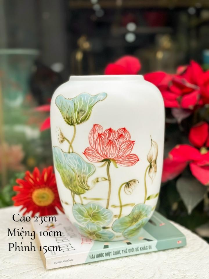 Bình hoa gốm Bát Tràng hoa sen vẽ màu (H23, M10, F15)-duoc-ban-tai-K&N Family