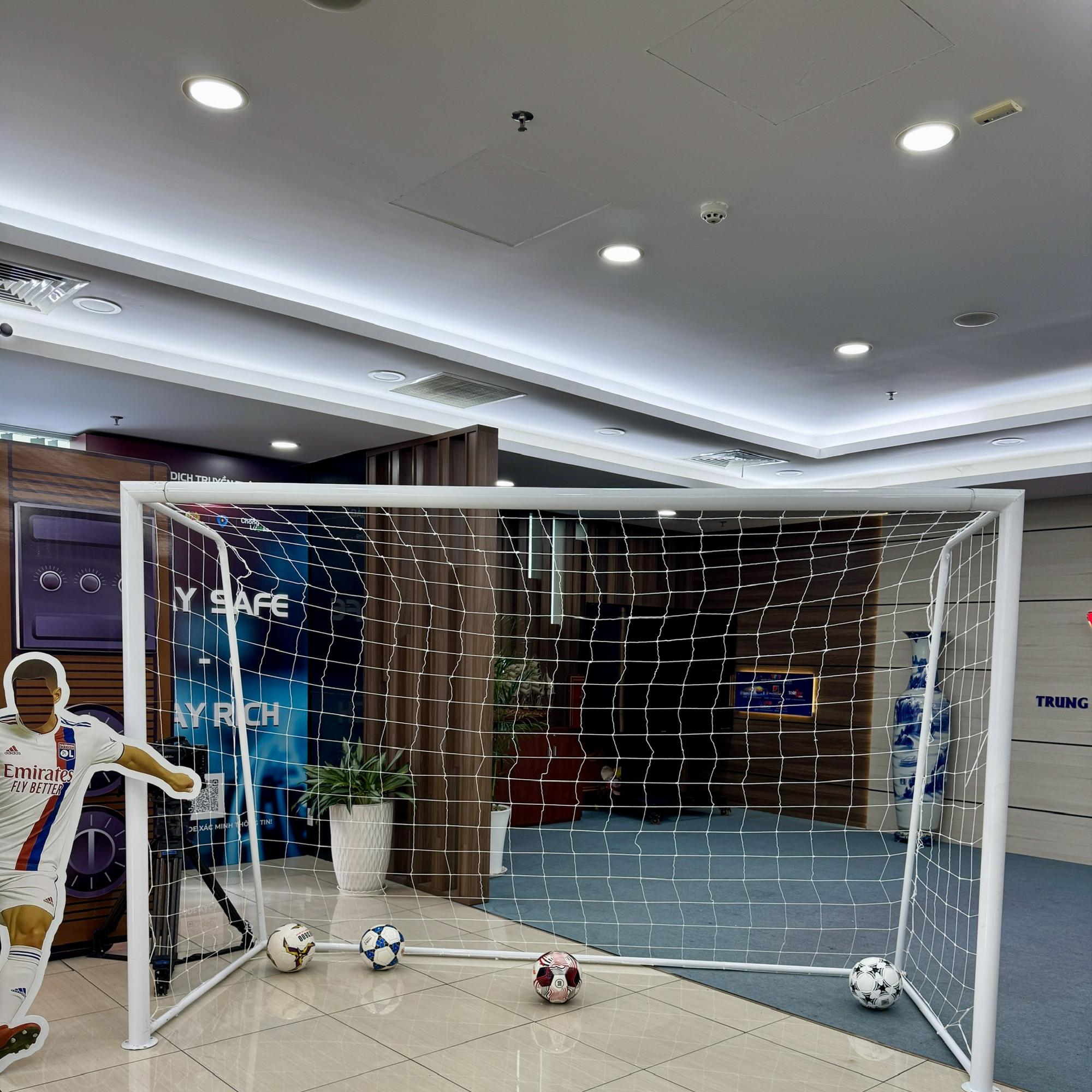 KHUNG THÀNH MINI-duoc-ban-tai-TRẦN LÊ SHOW