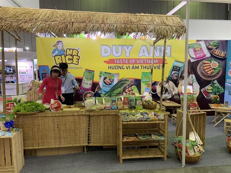 KỆ TRE-duoc-ban-tai-TRẦN LÊ SHOW