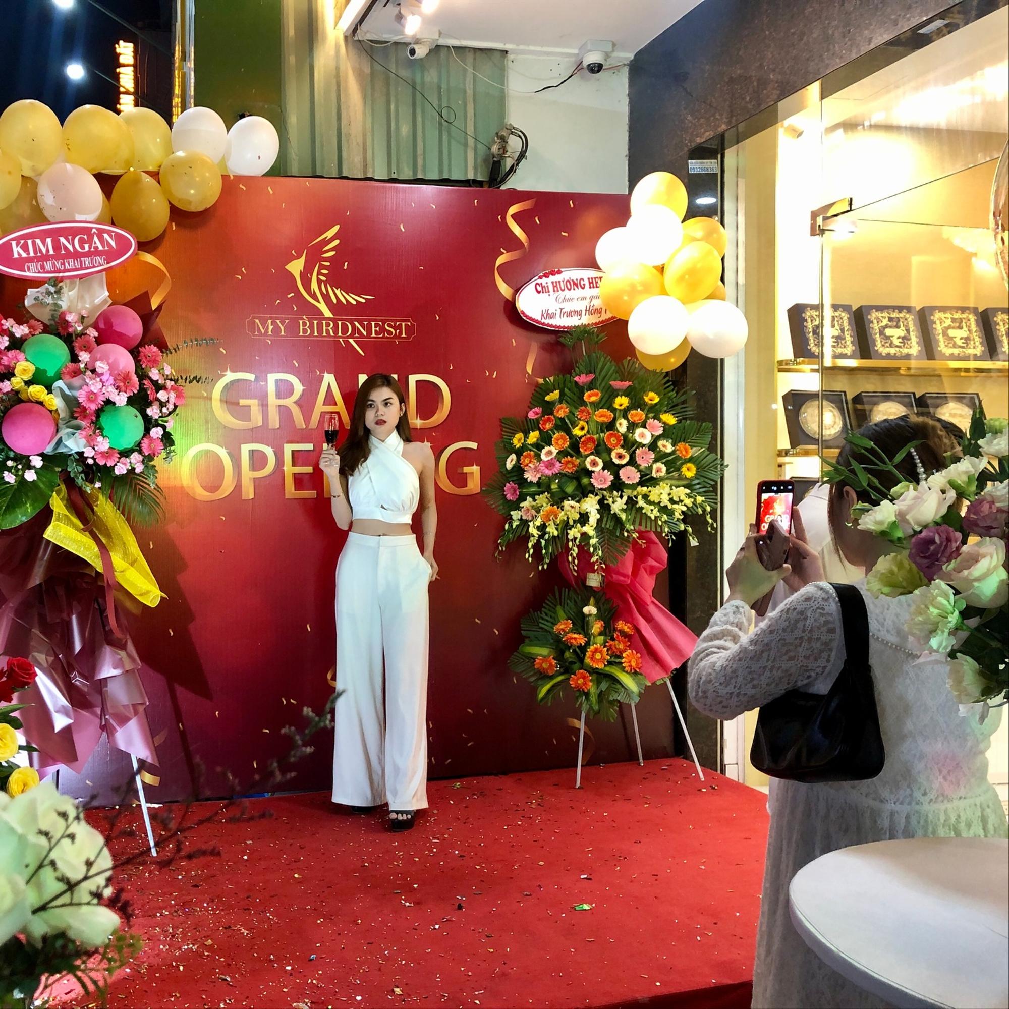 TRANG TRÍ BONG BÓNG-duoc-ban-tai-TRẦN LÊ SHOW