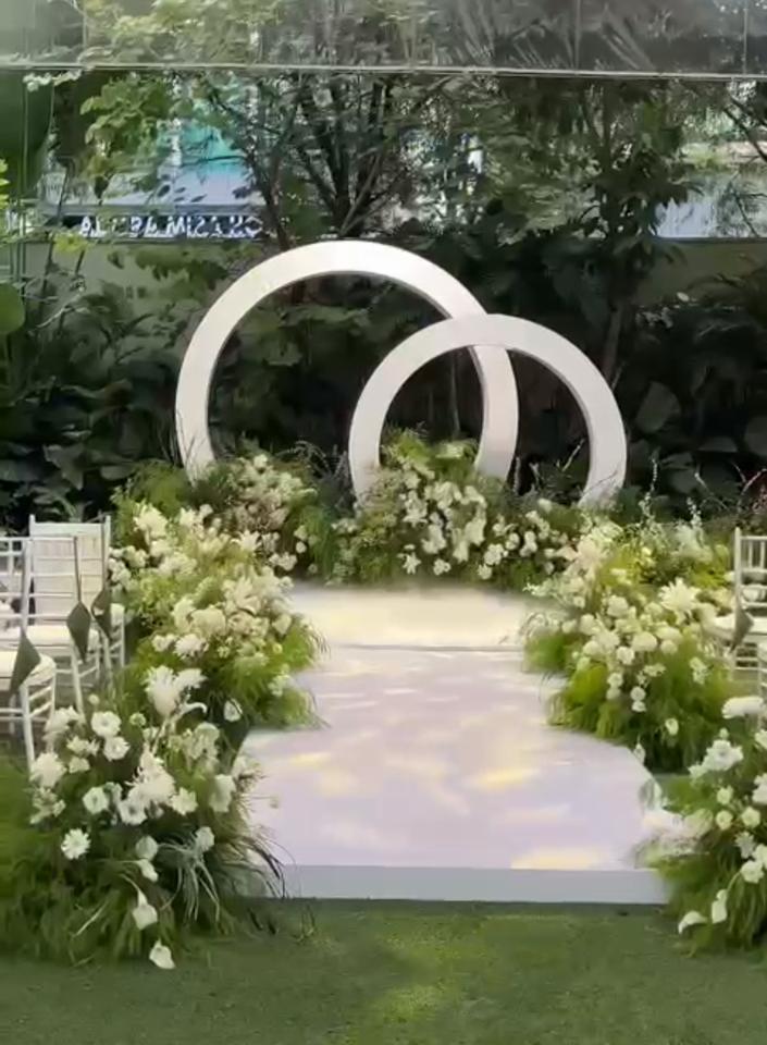 VÒNG TRÒN TRANG TRÍ-duoc-ban-tai-TRẦN LÊ SHOW