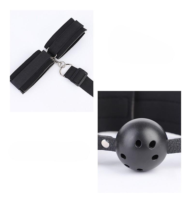 Đai còng tay và ball gag-duoc-ban-tai-Xích Đạo Shop