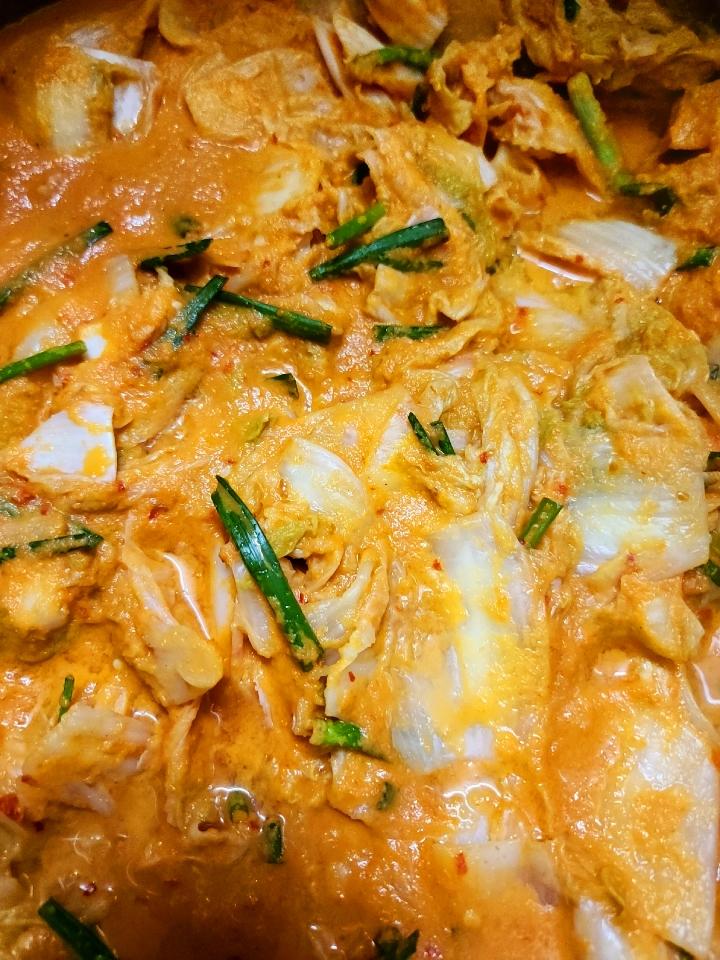 KIM CHI HOÀNG KIM-duoc-ban-tai-CHỊ HAI's Kitchen