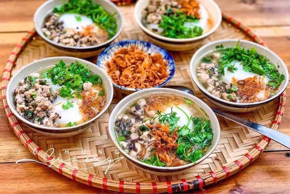 Bánh đúc nóng-duoc-ban-tai-Đông Hae Ecodream