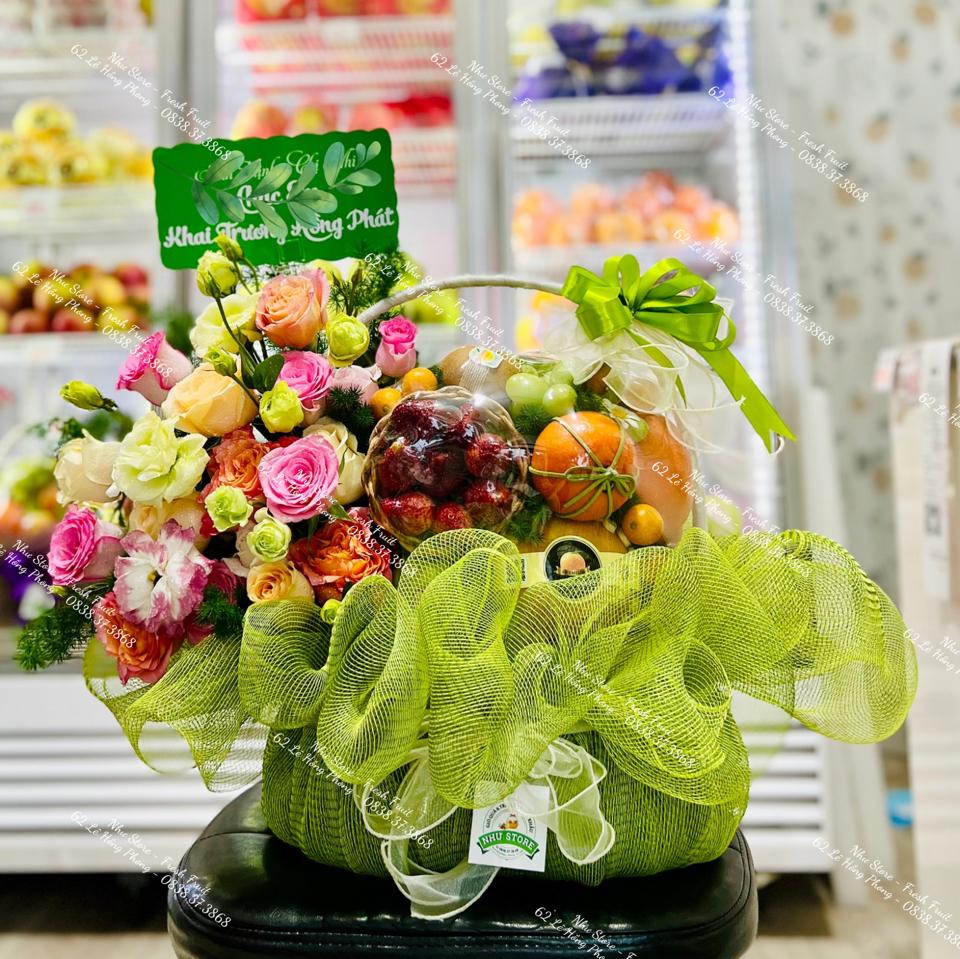 Giỏ trái cây kèm hoa tươi G196-duoc-ban-tai-Như STORE - Fresh Fruit