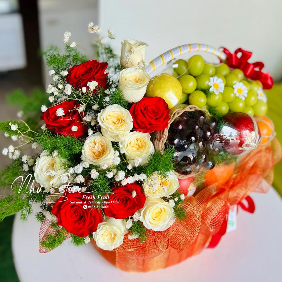 Giỏ quà kèm hoa tươi G182-duoc-ban-tai-Như STORE - Fresh Fruit