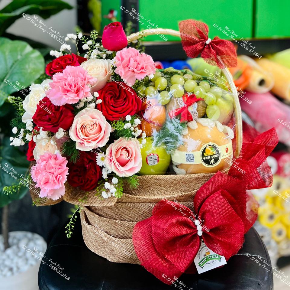 Giỏ quà trái cây kèm hoa tươi G205-duoc-ban-tai-Như STORE - Fresh Fruit