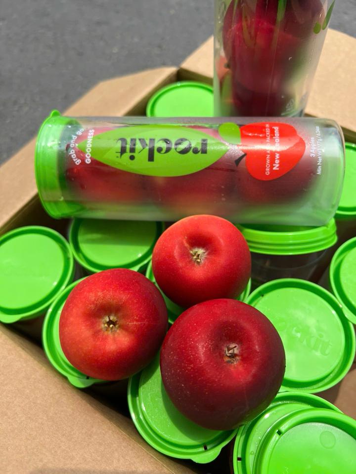 Táo ống Rockit NewZealand-duoc-ban-tai-Như STORE - Fresh Fruit