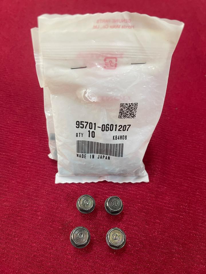 ABTL - Ốc bắt ốp lườn dưới-duoc-ban-tai-Xe Máy Vũ Hạnh