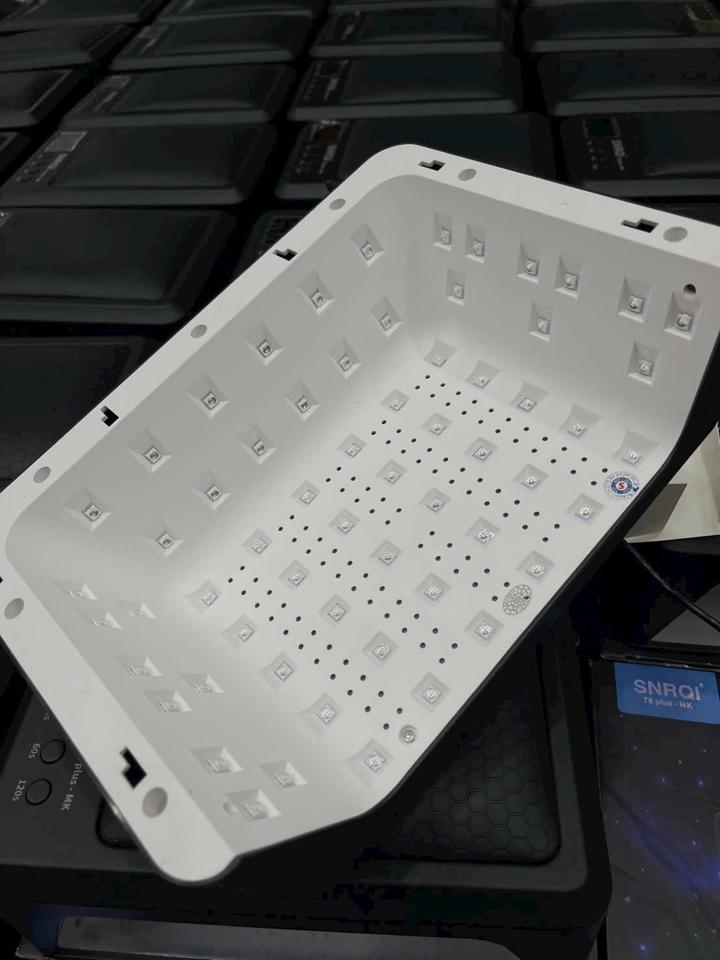 Máy hơ T8 72W - Đen-duoc-ban-tai-NAIL GIA TUỆ